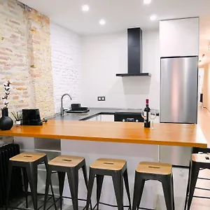 https://espacioso-apartamento-en-el-centro-de-pamplona.sansebastianhotels.net